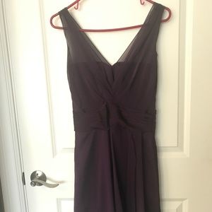 Stunning dark purple knee length v-neck dress sz 6
